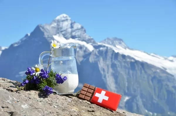 Der Schweizer Daniel Peter hat mit Kondensmilch, Zucker und Kakao herumexperimentiert - und dabei die Schokoladentafel erfunden. 