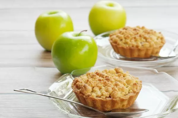 Apple Crumble kannst du sogar in Form von Muffins backen.