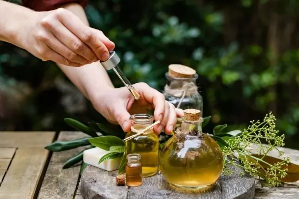Der Alleskönner Olivenöl sorgt nicht nur für kulinarische Höhenflüge, sondern auch für Streicheleinheiten für die Haut.