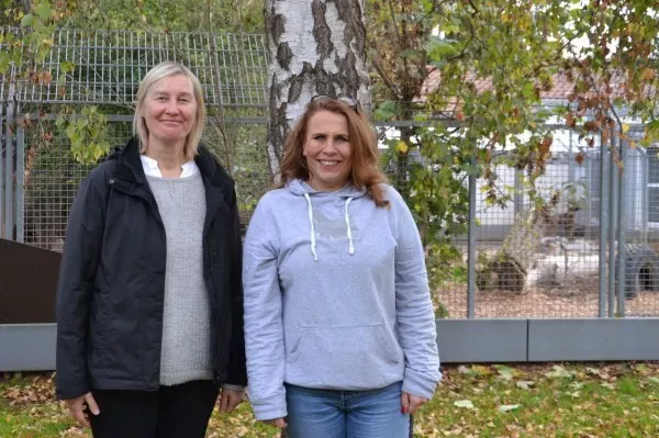 Luftballon Geschäftsführerin Sabine Rees (links) und Pressesprecherin und Tierschutzlehrerin Petra Veiel vom Tierheim Stuttgart-Botnang waren bei der Patenschaft-Aktion sofort mit an Bord. 