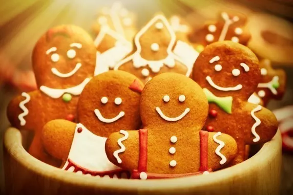 Dank Weihnachtsmann und Osterhase bekommt auch ein Lebkuchenmann die Chance, sein Glück zu finden.