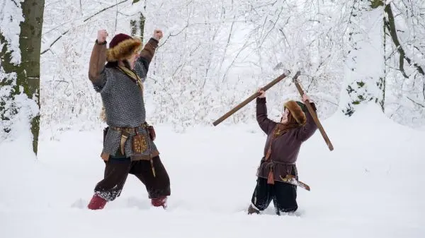 Das Weihnachten der Wikinger hieß Júl-Fest, zu dem man Opfer brachte und aufhängte. In Norwegen sagt man bis heute: God jul!