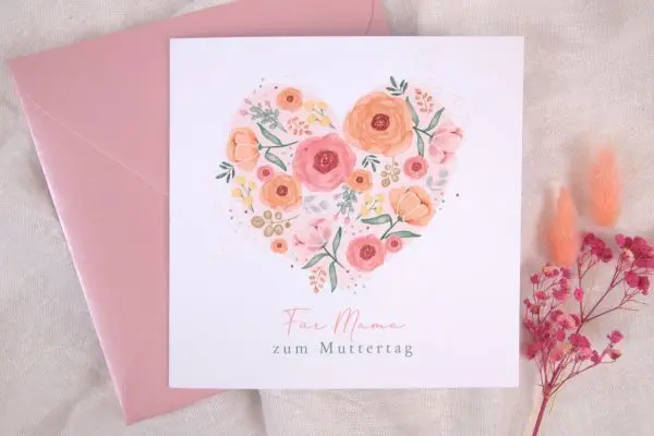 Auf der Suche nach Glückwünschen für Mutti? Bereite ihr zum Muttertag mit einer gestalteten Karte eine Freude.
