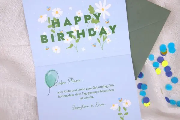 Auch mit kurzen Geburtstagssprüchen kannst du deiner Mama eine Freude machen.