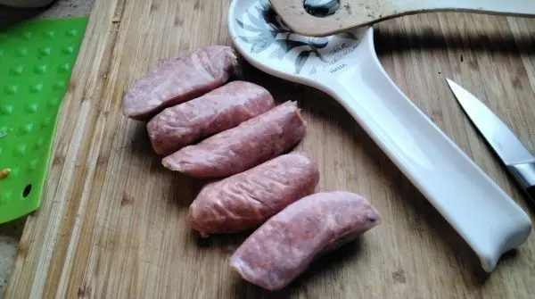 Diese spanische Wurst bringt in die Suppe den Pfiff. Sie ist so aromatisch, da braucht man nicht mehr so viel zu würzen.