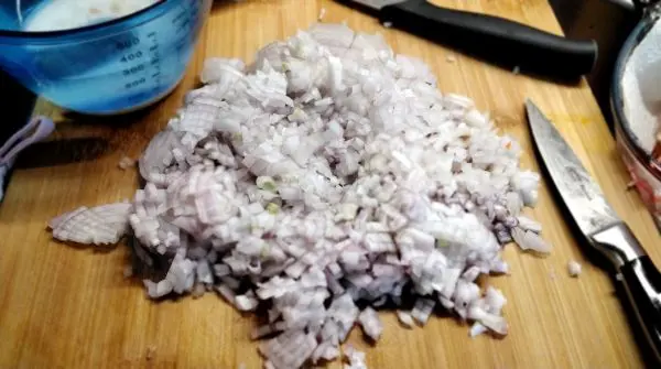 Das wichtigste sind die Zwiebeln,je mehr desto besser. Sie bringen die S&uuml;&szlig;e mit und tragen dazu bei, dass es s&auml;mig wird.