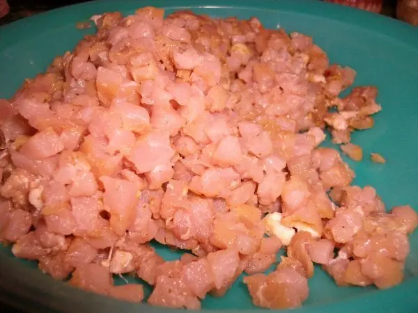 Aus Mangel an Hack, hatte ich mir Schweinesteaks klein geschnippelt – zwar mehr Zeitaufwand aber genau so lecker. Aus Mangel an Hack, hatte ich mir Schweinesteaks klein geschnippelt – zwar mehr Zeitaufwand aber genau so lecker.