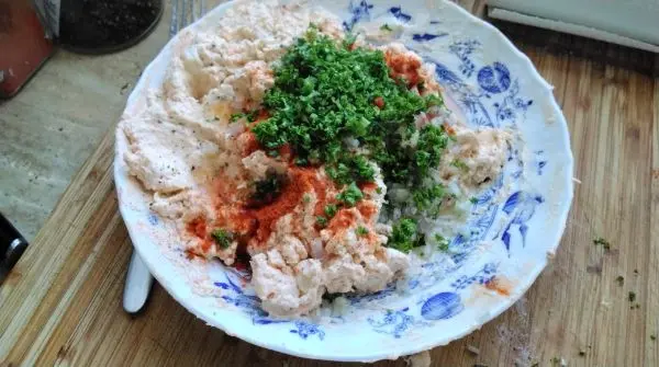 Fränkischer Gerupfter kommt immer gut an und eignet sich perfekt für die Brotzeit. Fränkischer Gerupfter kommt immer gut an und eignet sich perfekt für die Brotzeit.