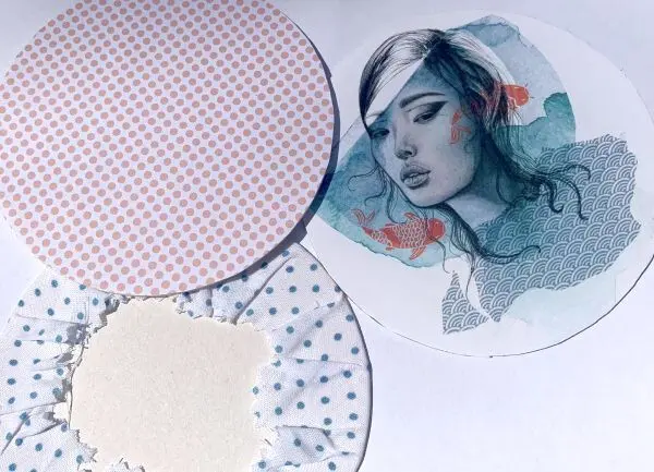 Bierdeckel werden mit Stoff oder Geschenkpapier dekorativ beklebt.