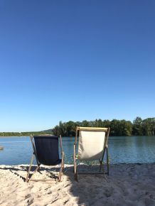 Kühles Bier am See
