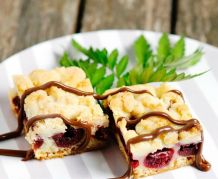 Hefekirschkuchen mit Streusel