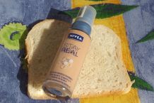 Make-Up-Flecken an Kleidungsstücken mit Toastbrot bekämpfen