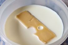 Käse (aus)angetrocknet? - Milch hilft!