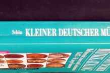 Bücher I: Verbogene Buchrücken wieder gerade kriegen