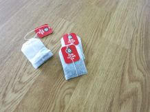 Laminatpflege mit schwarzem Tee
