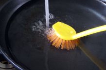 Spülbürste pflegen