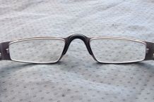 Klare Sicht durch die Brille mit Spülmittel