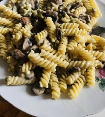 Erfrischender Nudelsalat