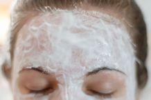 Erfrischende Maske gegen Pickel