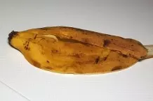 Dornwarzen mit Bananenschalen entfernen