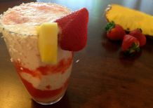 Erdbeer-Kokos-Buttermilch Drink