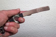 Mit Apfelessig Gerüche an Lederarmbändern entfernen