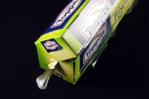Rolle der Frischhaltefolie rutscht beim Abrollen aus der Packung?
