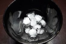 Eiswürfel beim Partyservice bestellen