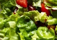Salat und Gemüse haltbar waschen