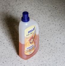 PVC / Linoleum-Boden mit Möbelpolitur zum Glänzen bringen