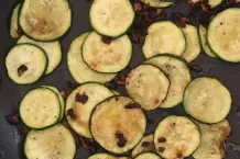 Spaghetti mit Zucchini