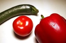 Frisches Obst und Gemüse in Großpackungen