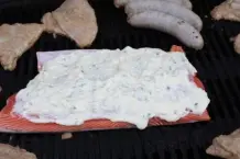 Gegrillter Lachs an Mayonnaise mit Zitrone, Dill & Kapern