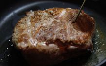 So testet man ob der Braten innen gar ist
