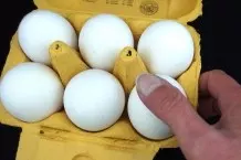 Eier einkaufen, ohne dass ein kaputtes mit in der Schachtel ist