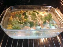 Brokkoli-Auflauf mit Hollandaise
