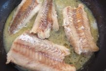 Wie bekomme ich Fischgeruch aus der Wohnung?