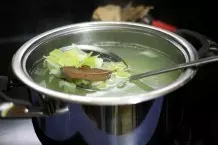 Gemüsefond auf Vorrat kochen