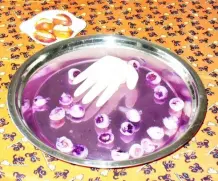 Halloween-Bowle: Blutige Hand (alkoholfrei)