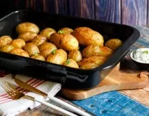 Gebackene Kartoffeln aus dem Backofen