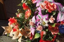 Echte und falsche Blumen mischen