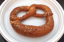 Hartgewordene Brezen (Brezel) vom Vortag wie neu