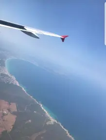 Im Flugzeug gut schlafen durch getrocknete Kirschen