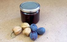 Pflaumenmarmelade mit Physalis