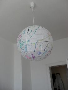 Schöne einzigartige Lampe basteln - nicht nur fürs Kinderzimmer