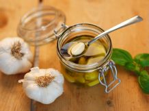Knoblauch in Öl einlegen