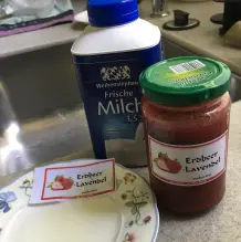 Etiketten für Gläser mit Milch