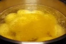 Salzkartoffeln mit Currypulver