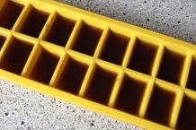 Eiswürfel aus Obstwasser von Konservendosen