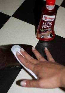 Schuhe mit Slipeinlagen putzen & polieren - schnell & preiswert